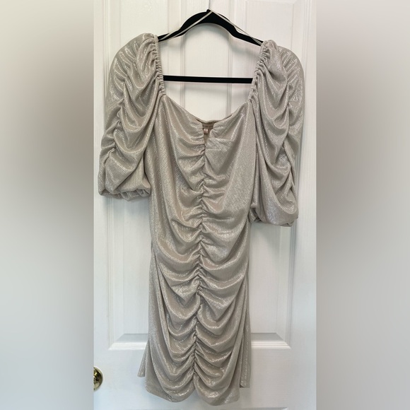 Skies are Blue Metallic Champagne Ruched Puffed Sleeve Bodycon Mini Dress Size L - Picture 1 of 4